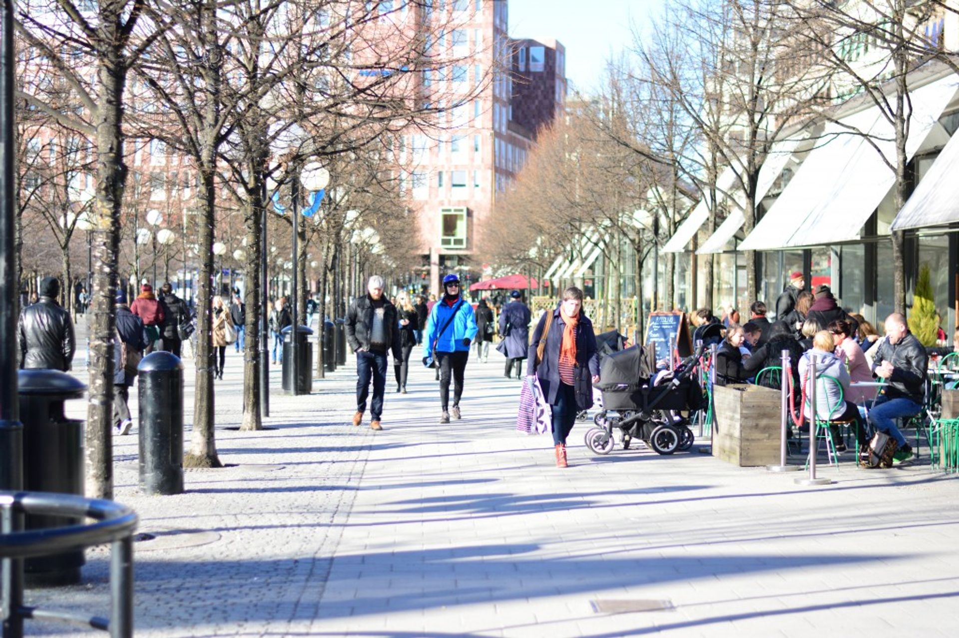 Aaaand- Back to reality! The beautiful streets of Kungsträdgården, Stockholm!