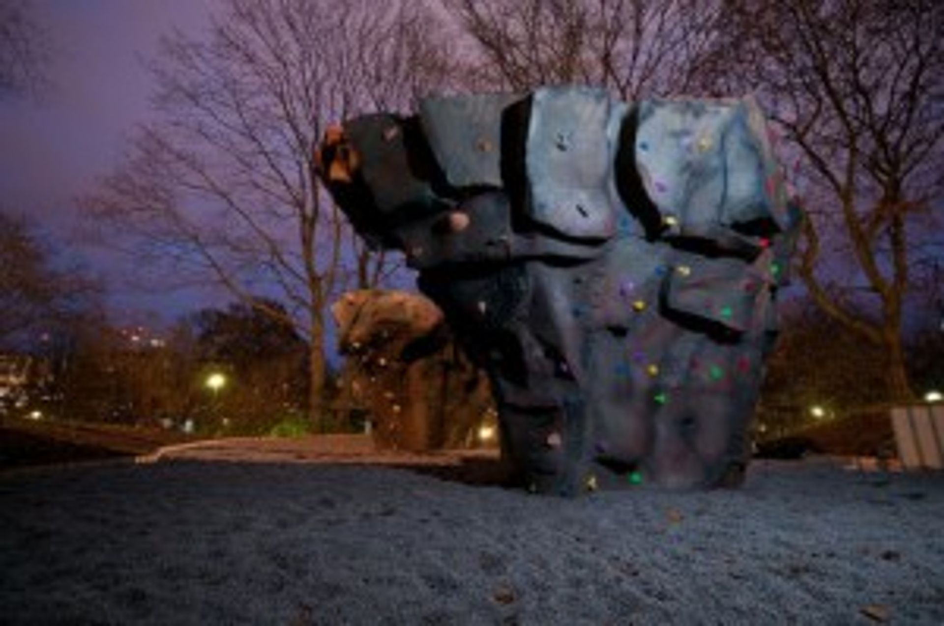 bouldering-in-the-park-stockholm-by-louise-blomberg