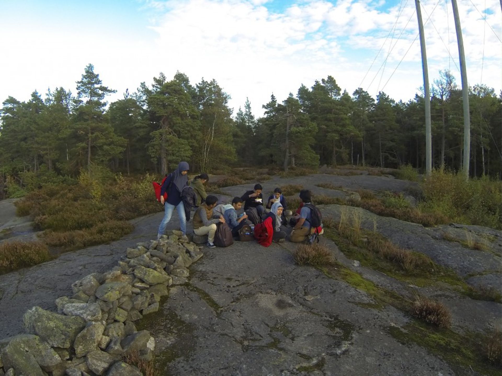 The group rest and have a lunch