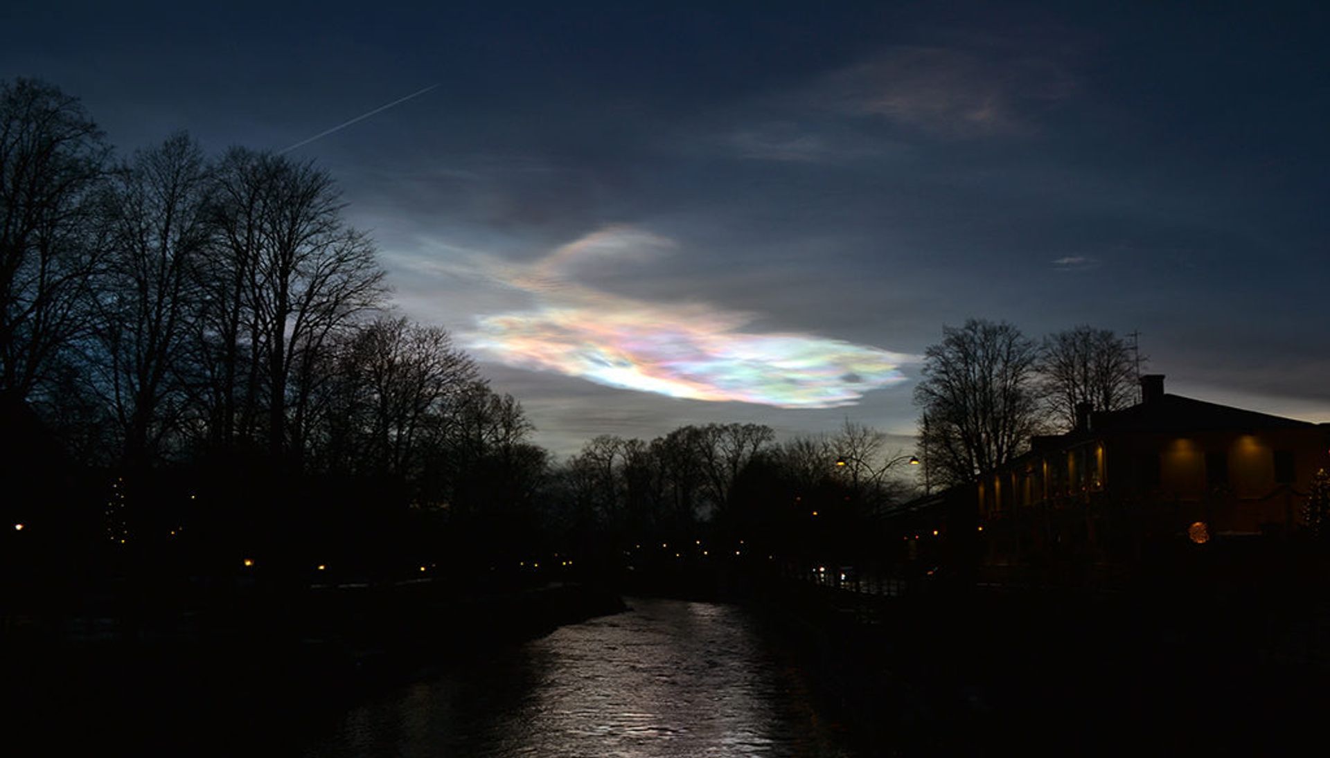 Polar stratospheric cloud