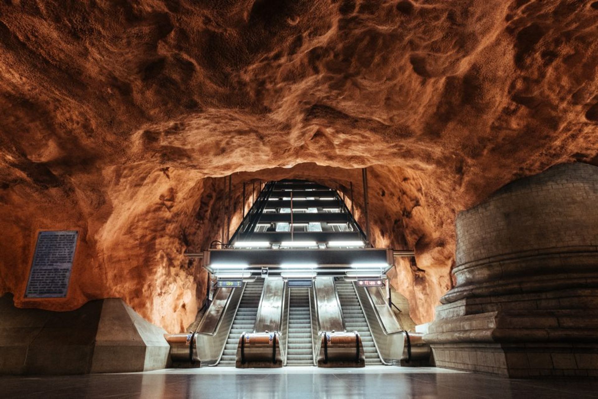 Solna Centrum Subway Station, Source: Unsplash, Rob Bye