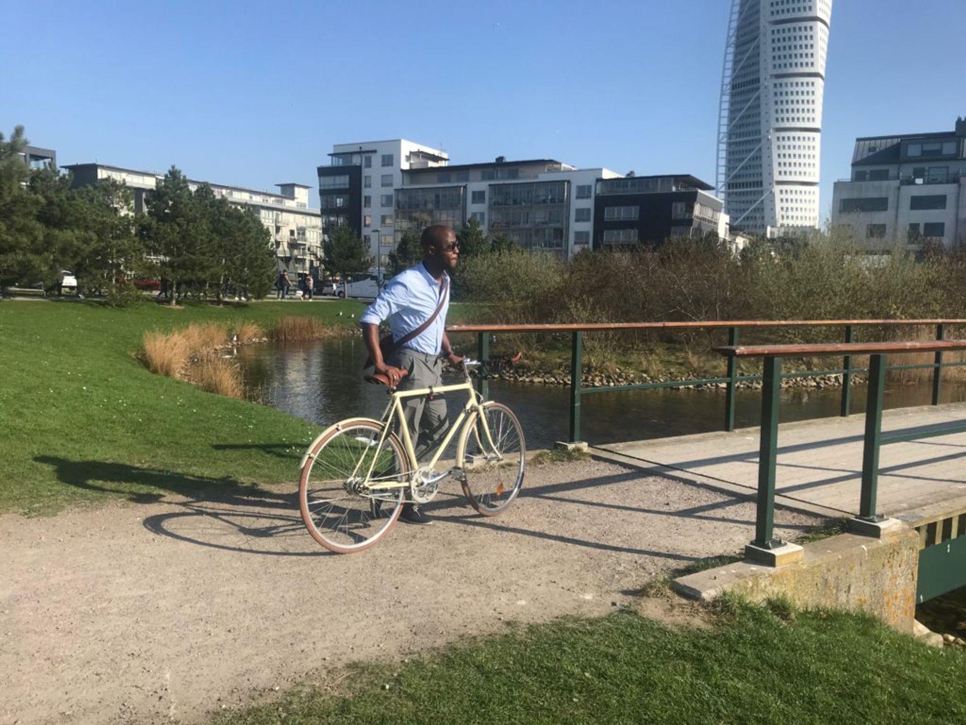 Cycling to the Turning Torso