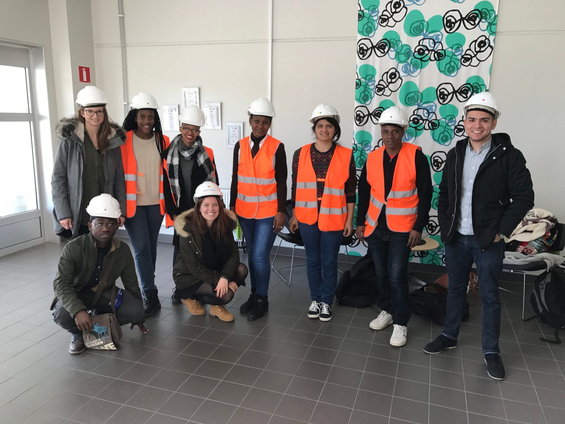 SI Network for Global Professionals (NFGP) posing for a photo during a career visit at Kalmar Energy. Career visits are one of the SI scholarship benefits