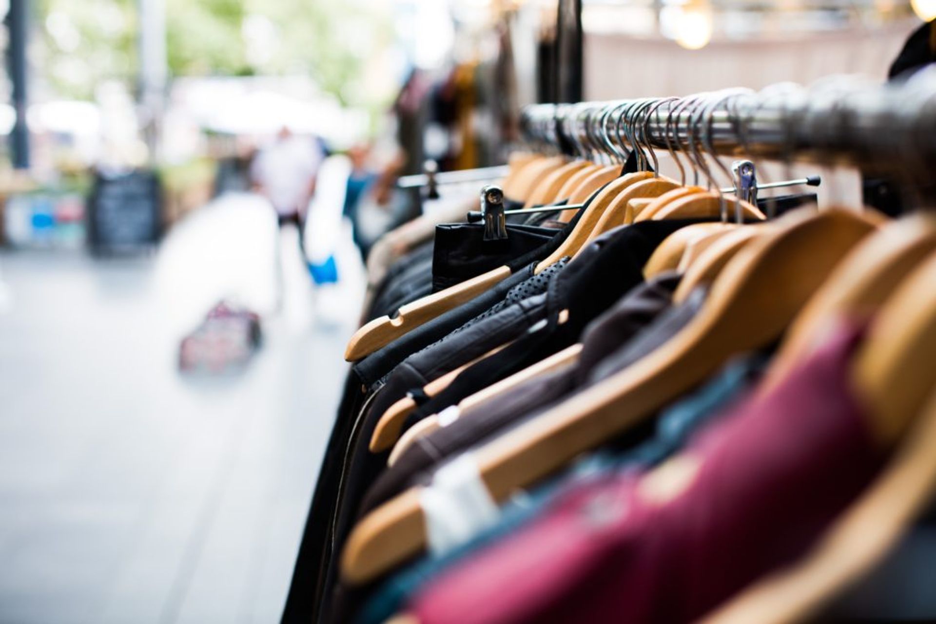 Second hand clothes/ Credit: Artificial Photography; Unsplash