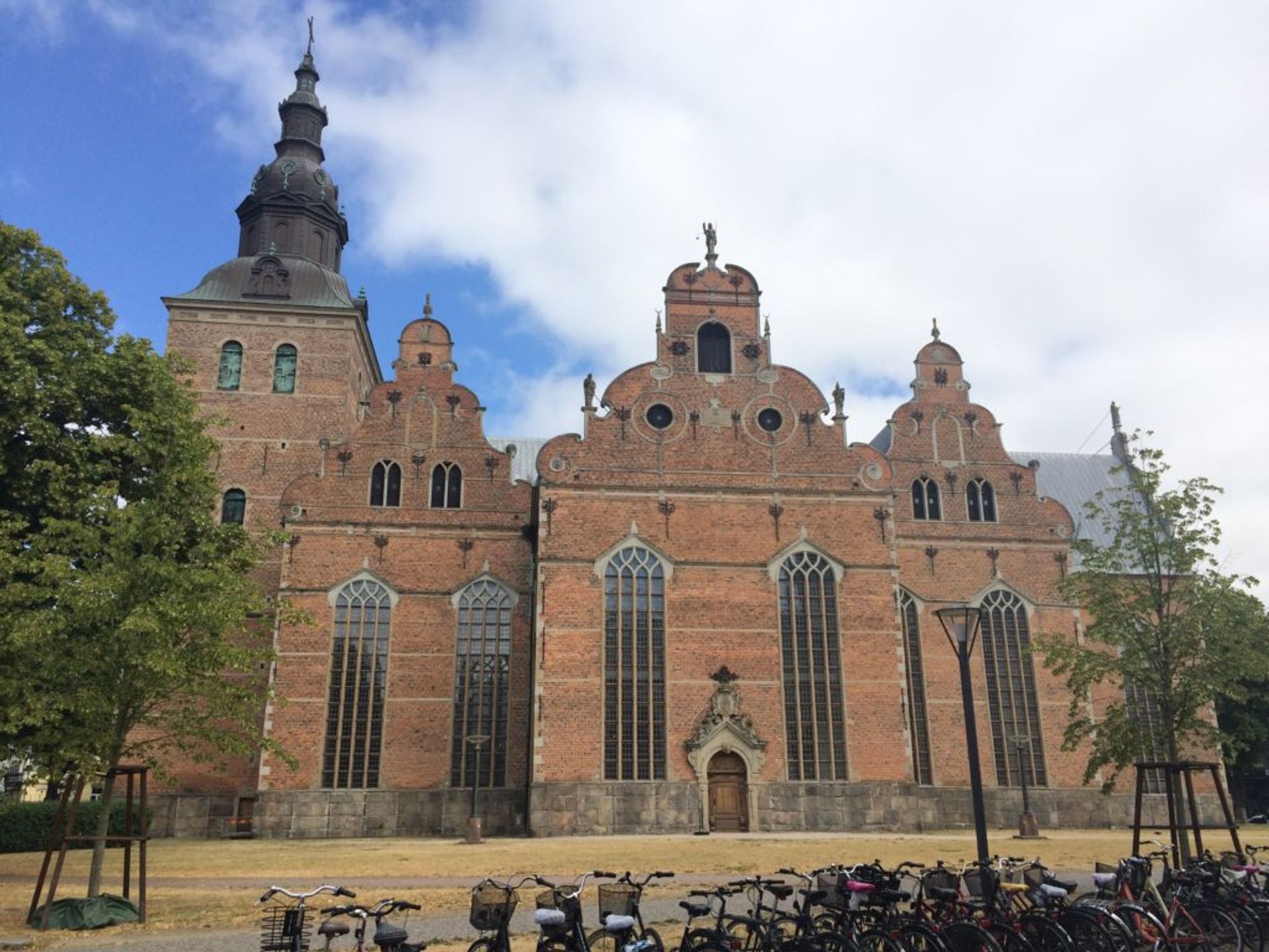 A Baroque-style brick cathedral.