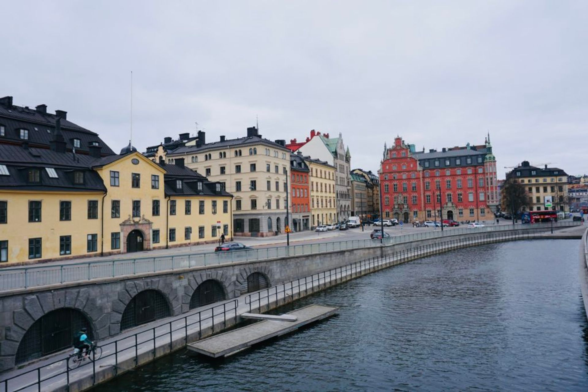 Colourful buildings beside the waterfront.