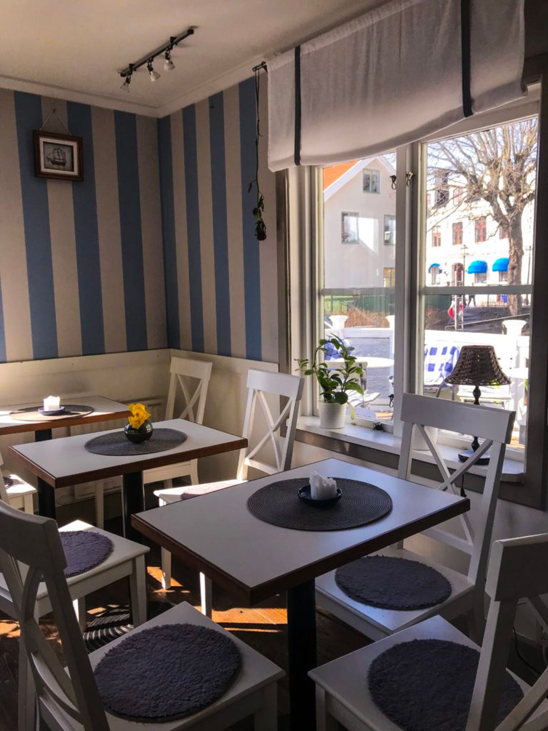 Tables and chairs in a cafe.