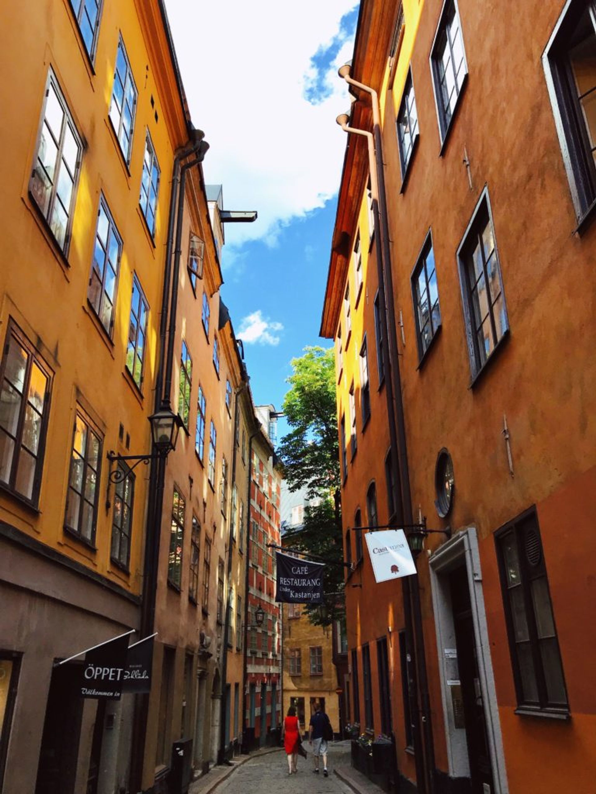 A narrow, cobbled street in Stockholm's Old Town.