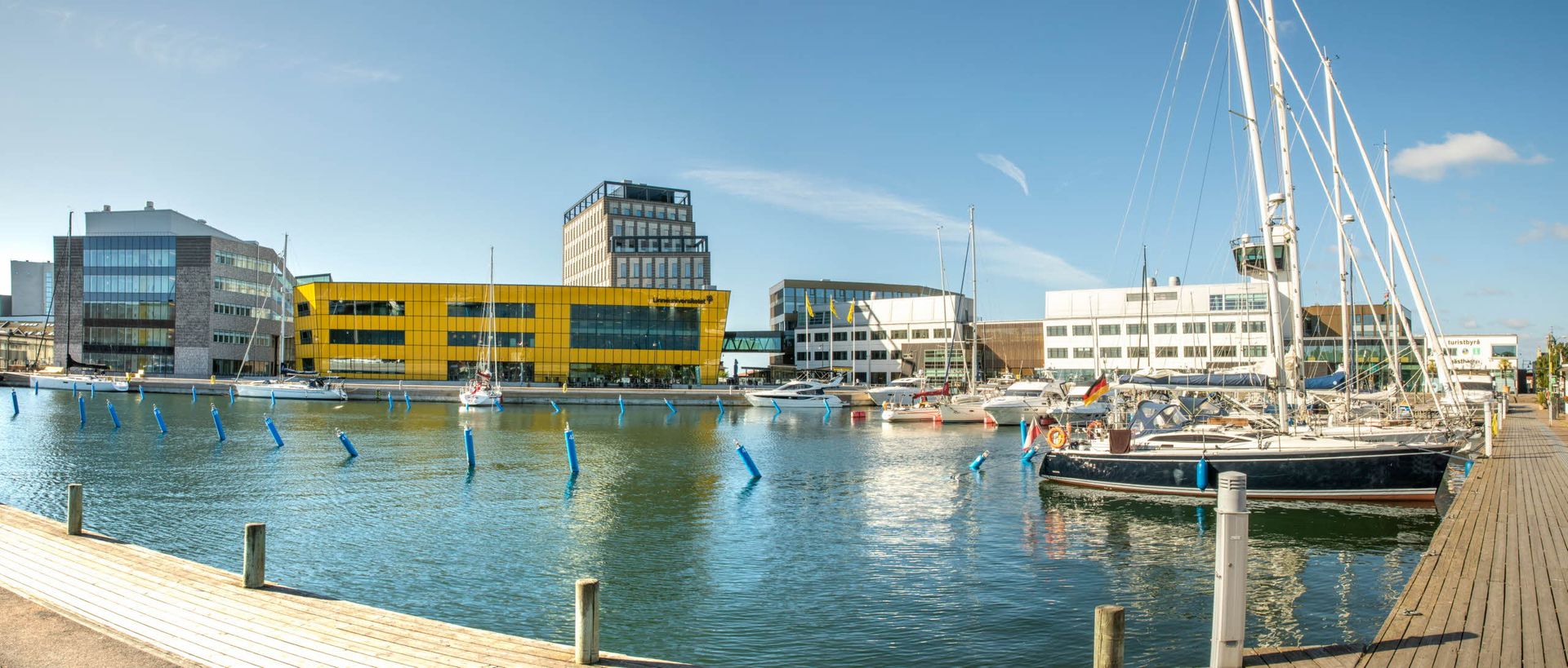 The Linnaeus University campus is located by the docks.