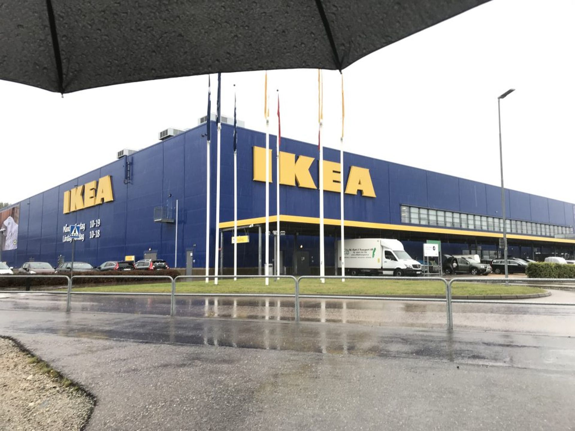 A picture of IKEA store in Uddevalla on a rainy day