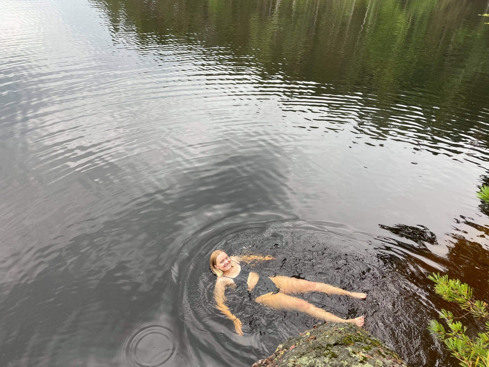 picture of girl swimming