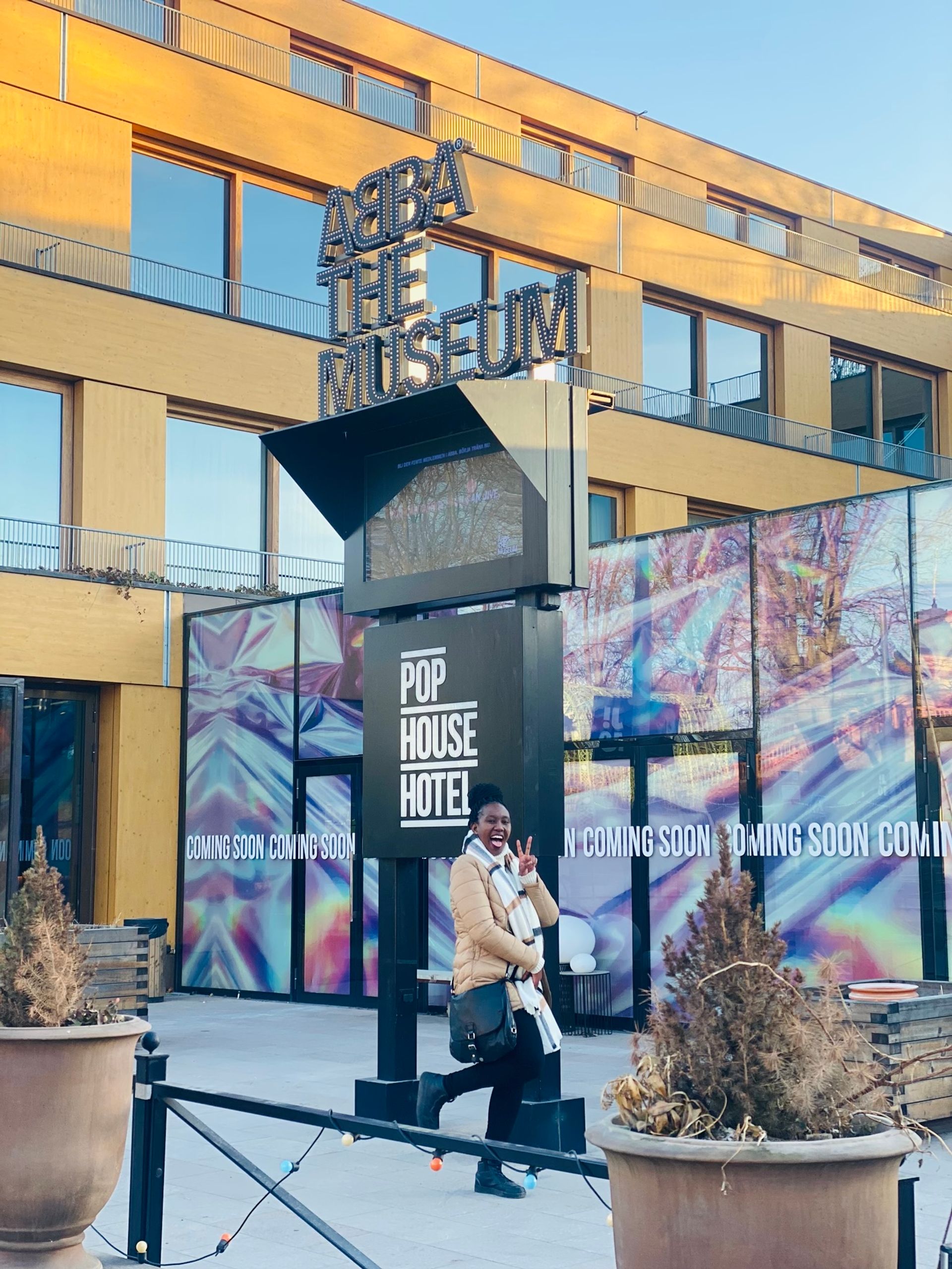 SI scholar Nozinhle posing outside the ABBA museum