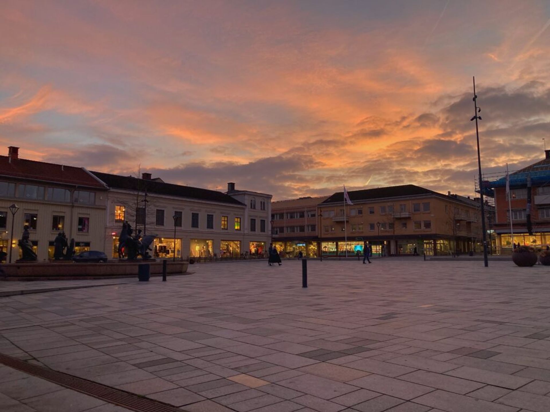 A sunset overlooking the main square in Skövde.