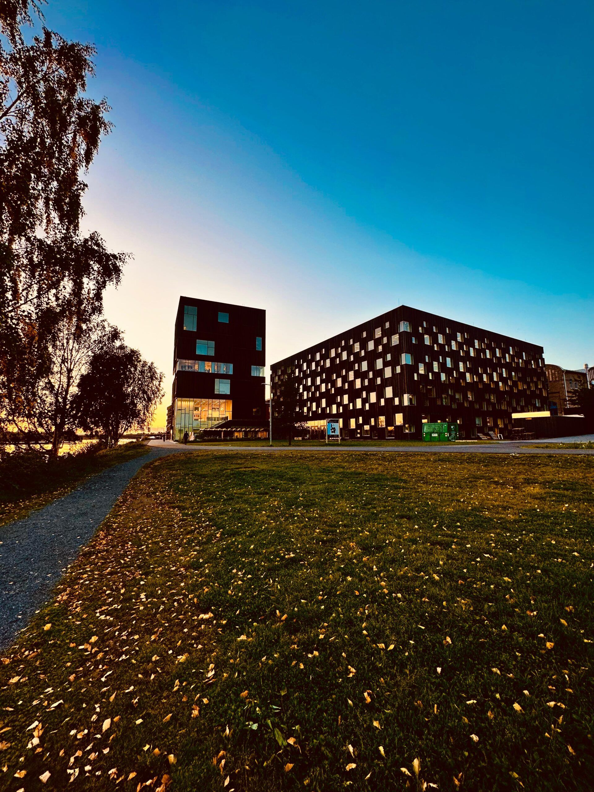 An outdoor image of Umeå university